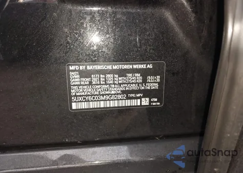 2021 BMW X6 xDrive40I z USA, uszkodzony, nr VIN 5UXCY6C03M9G82802